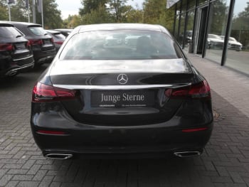 Mercedes-Benz E 300 e  Avantgarde Night Panorama Distronic+