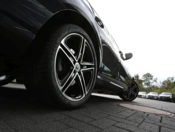 Mercedes-Benz E 300 e  Avantgarde Night Panorama Distronic+