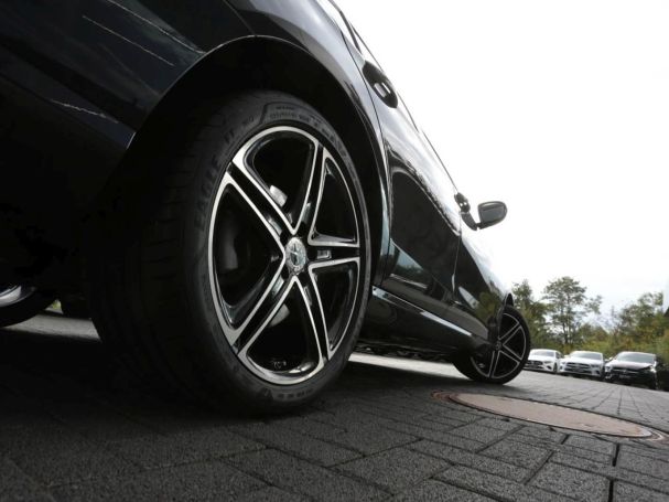 Mercedes-Benz E 300 e  Avantgarde Night Panorama Distronic+