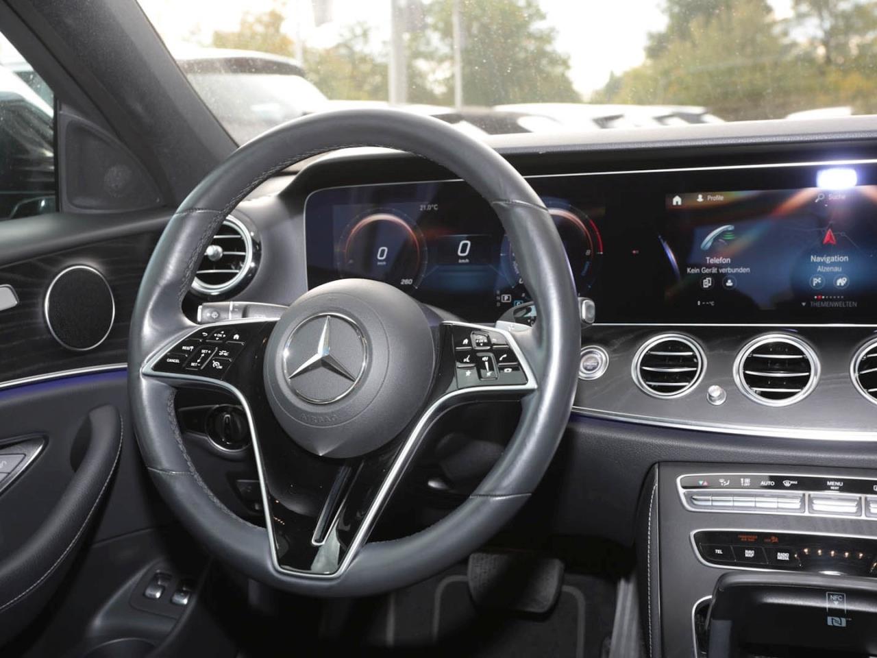 Mercedes-Benz E 300 e  Avantgarde Night Panorama Distronic+