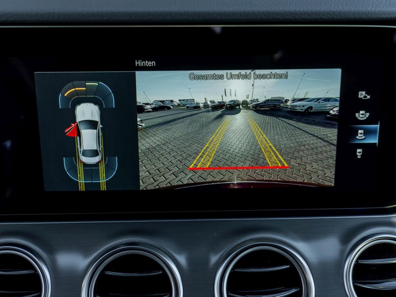 Mercedes-Benz E 300 e  AMG Night MBUXNavi+ Kamera HeadUp AHK