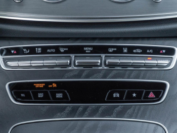 Mercedes-Benz E 300 e  AMG Night MBUXNavi+ Kamera HeadUp AHK