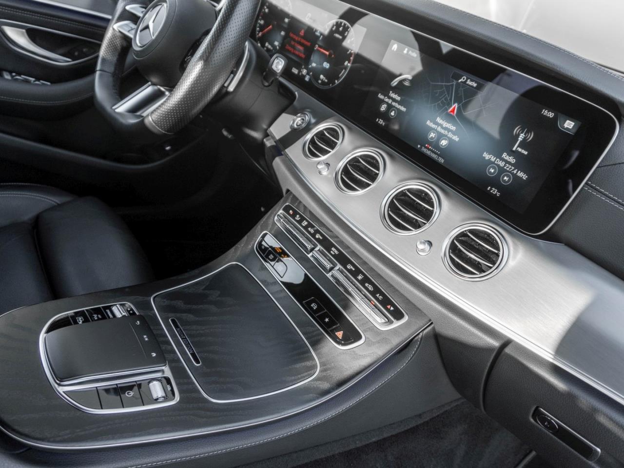 Mercedes-Benz E 300 e  AMG Night MBUXNavi+ Kamera HeadUp AHK