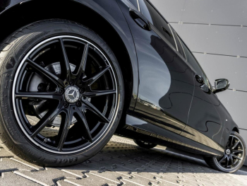 Mercedes-Benz E 300 e  AMG Night MBUXNavi+ Kamera HeadUp AHK