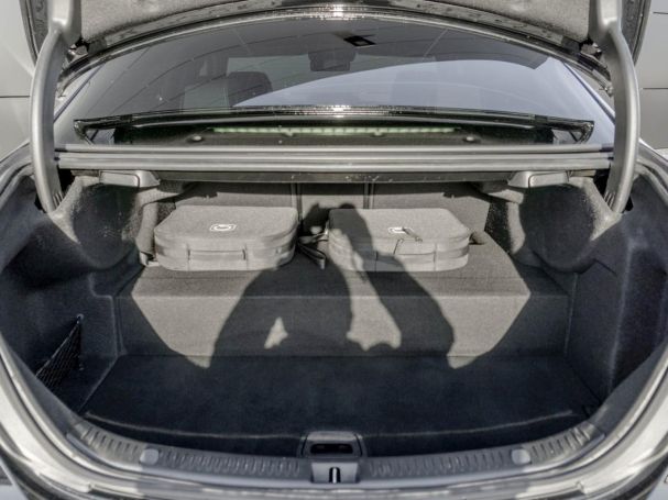 Mercedes-Benz E 300 e  AMG Night MBUXNavi+ Kamera HeadUp AHK