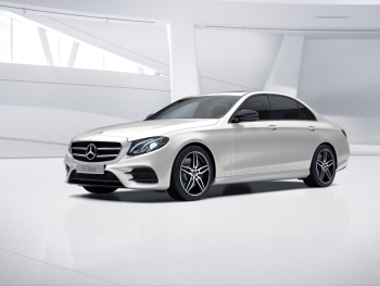 Mercedes-Benz E 450 4M AMG Night Schiebedach Park-Paket