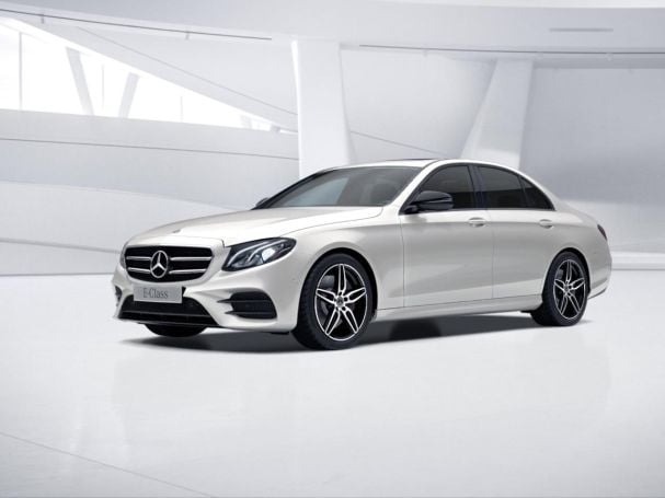 Mercedes-Benz E 450 4M AMG Night Schiebedach Park-Paket
