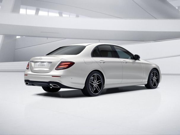 Mercedes-Benz E 450 4M AMG Night Schiebedach Park-Paket