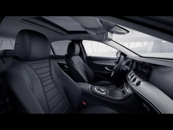 Mercedes-Benz E 450 4M AMG Night Schiebedach Park-Paket