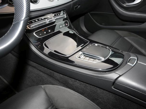 Mercedes-Benz E 53 AMG 4M+ Limousine Night Panorama Distronic