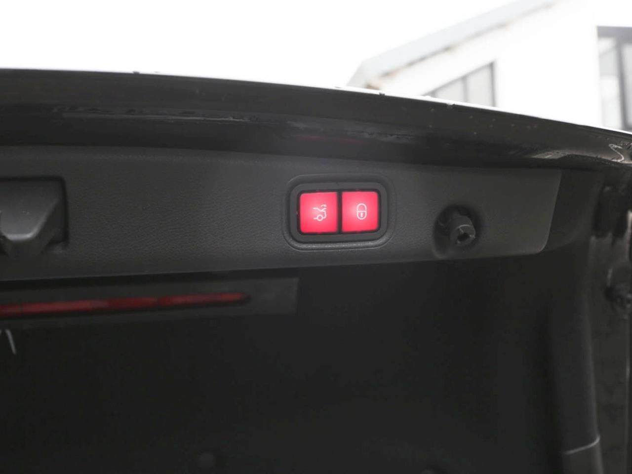 Mercedes-Benz E 53 AMG 4M+ Limousine Night Panorama Distronic