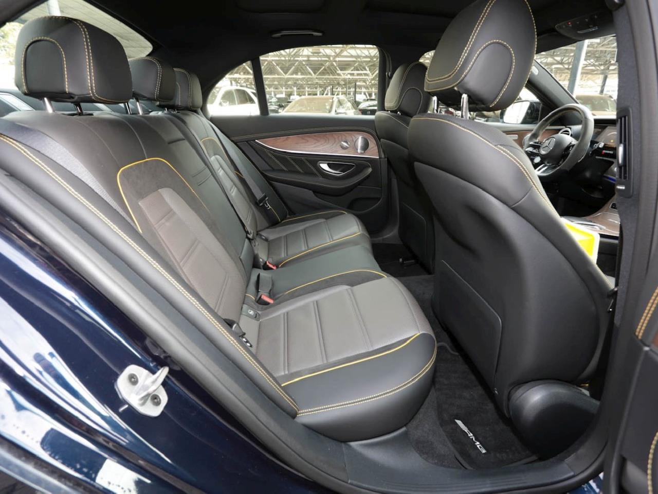 Mercedes-Benz E 63 AMG S 4M+  Night Panorama Distronic+ 360°