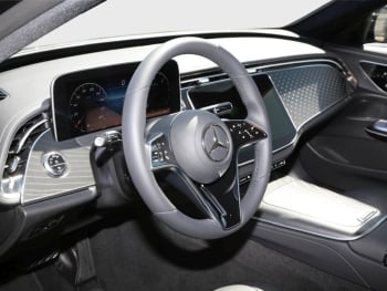 Mercedes-Benz E 200 d Limousine Taxi Avantgarde Distronic 360°