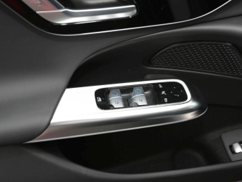 Mercedes-Benz E 200 d Limousine Avantgarde Distronic Kamera