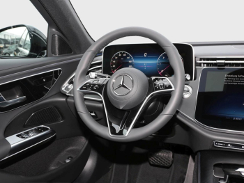 Mercedes-Benz E 200 d Limousine Avantgarde Distronic Kamera