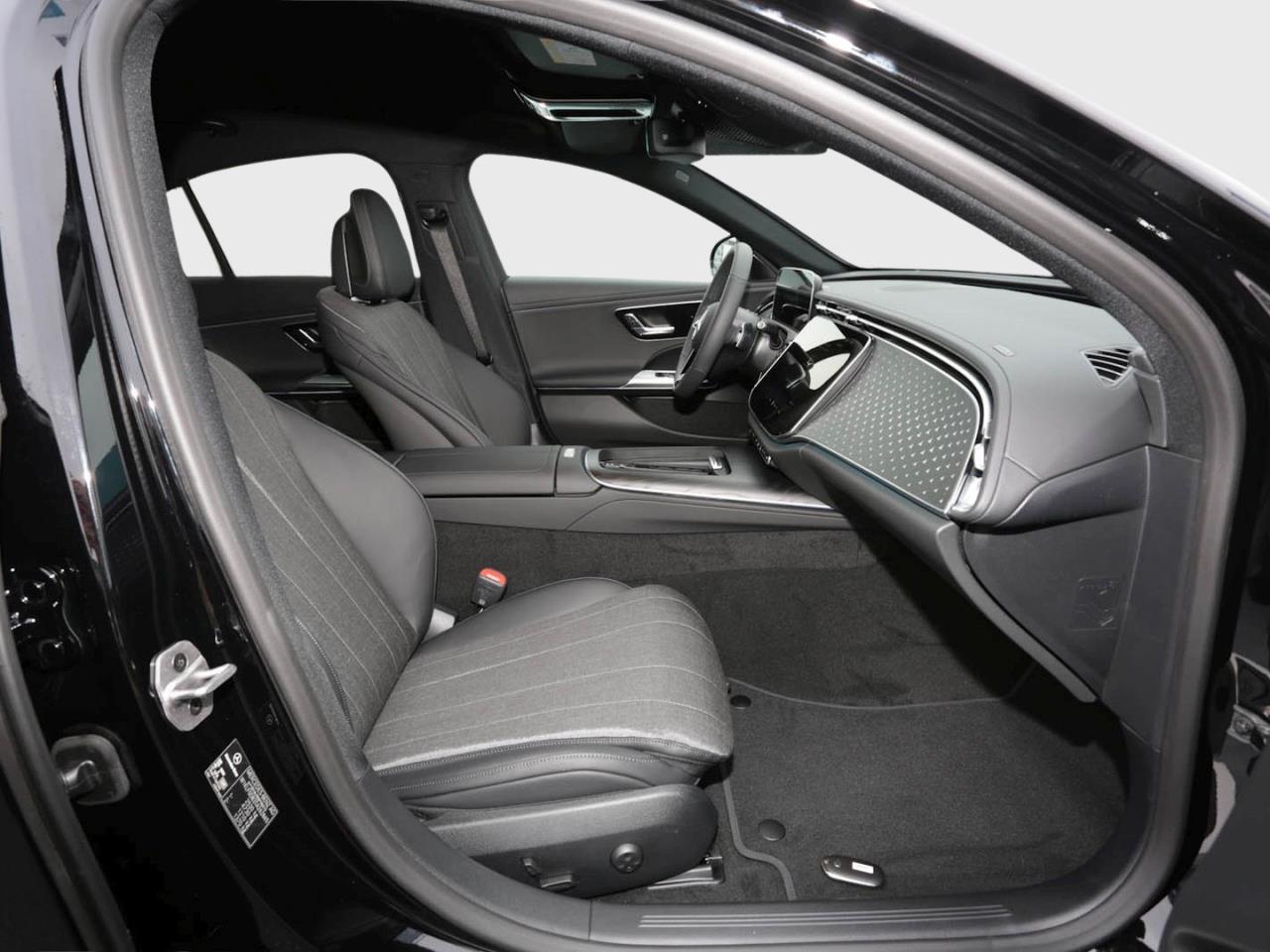 Mercedes-Benz E 200 d Limousine Avantgarde Distronic Kamera