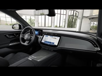 Mercedes-Benz E 200  AMG Night MBUX Navi Distronic Memory