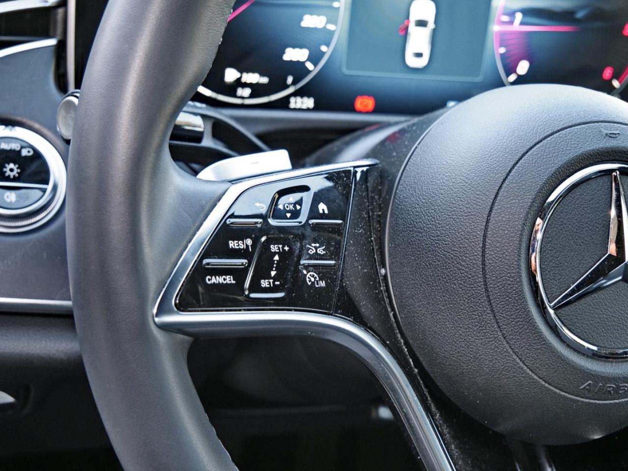 Mercedes-Benz E 220 d Avantgarde Distronic Airmatic Head-up