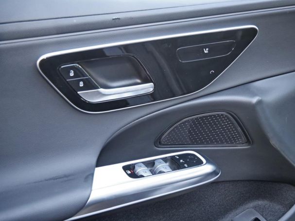 Mercedes-Benz E 220 d Avantgarde Distronic Airmatic Head-up