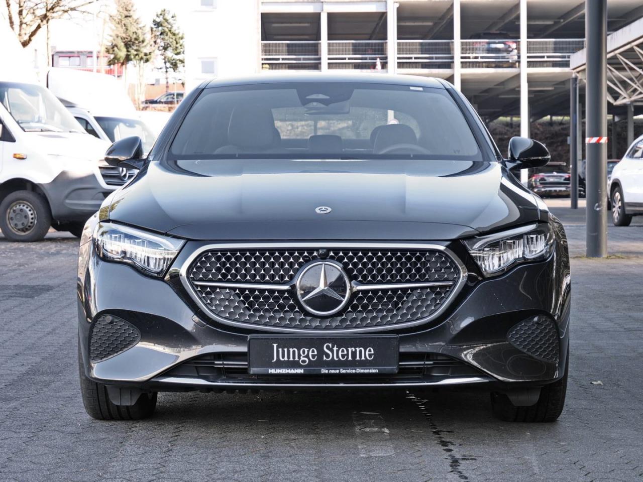 Mercedes-Benz E 220 d Avantgarde Distronic Airmatic Head-up