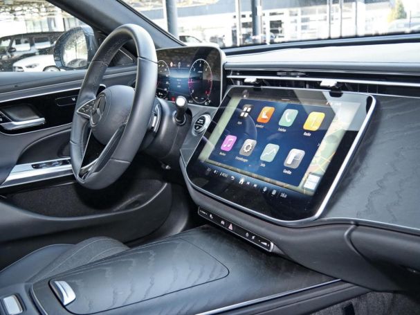 Mercedes-Benz E 220 d Avantgarde Distronic Airmatic Head-up