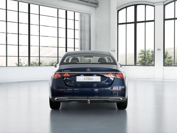 Mercedes-Benz E 220 d Avantgarde Distronic Memory 360° AHK Mercedes-Benz E 220 d Avantgarde Distronic Memory 360° AHK