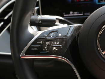 Mercedes-Benz E 300 de Avantgarde Superscreen Memory 360°