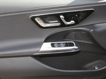 Mercedes-Benz E 300 de Avantgarde Superscreen Memory 360°