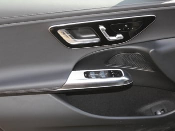 Mercedes-Benz E 300 de Avantgarde Superscreen Memory 360°