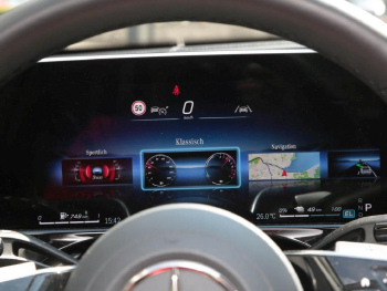 Mercedes-Benz E 300 de Avantgarde Superscreen Memory 360°