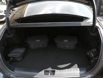 Mercedes-Benz E 300 de Avantgarde Superscreen Memory 360°