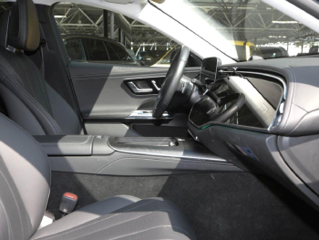 Mercedes-Benz E 300 de Avantgarde Superscreen Memory 360°