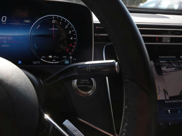 Mercedes-Benz E 300 de Avantgarde Navi Memory Burmester 360° Mercedes-Benz E 300 de Avantgarde Navi Memory Burmester 360°