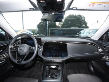 Mercedes-Benz E 300 de Avantgarde Navi Memory Burmester 360°