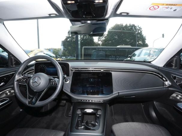Mercedes-Benz E 300 de Avantgarde Navi Memory Burmester 360°