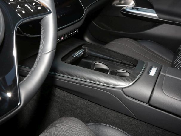 Mercedes-Benz E 300 de Avantgarde Navi Memory Burmester 360° Mercedes-Benz E 300 de Avantgarde Navi Memory Burmester 360°