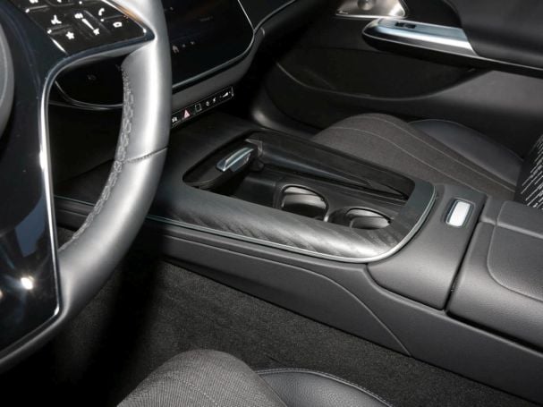 Mercedes-Benz E 300 de Avantgarde Navi Memory Burmester 360°