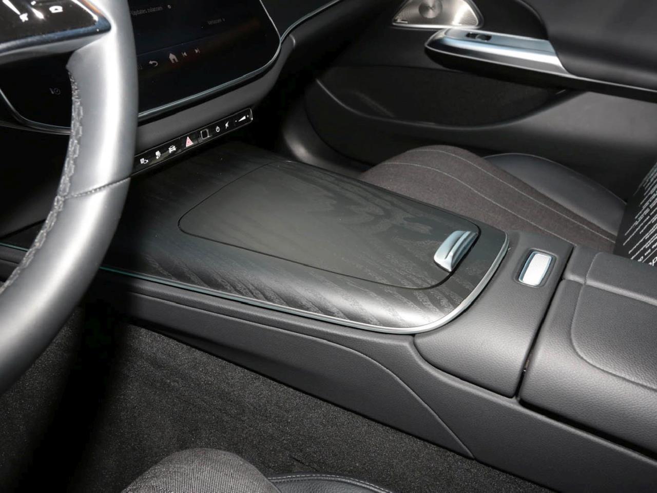 Mercedes-Benz E 300 de Avantgarde Navi Memory Burmester 360°