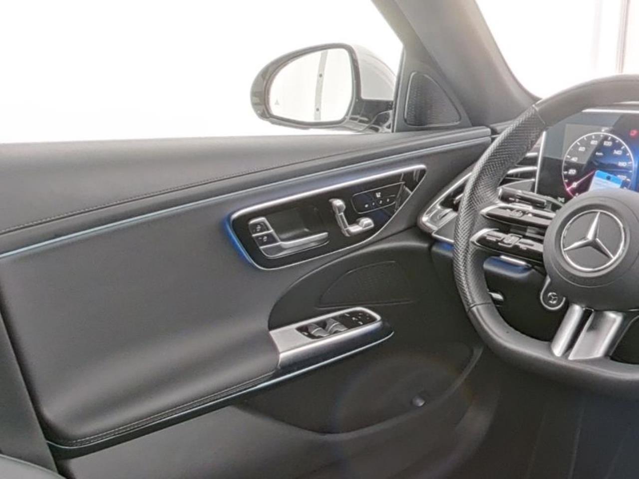 Mercedes-Benz E 300 de AMG Distronic Memory 360° AHK Keyless