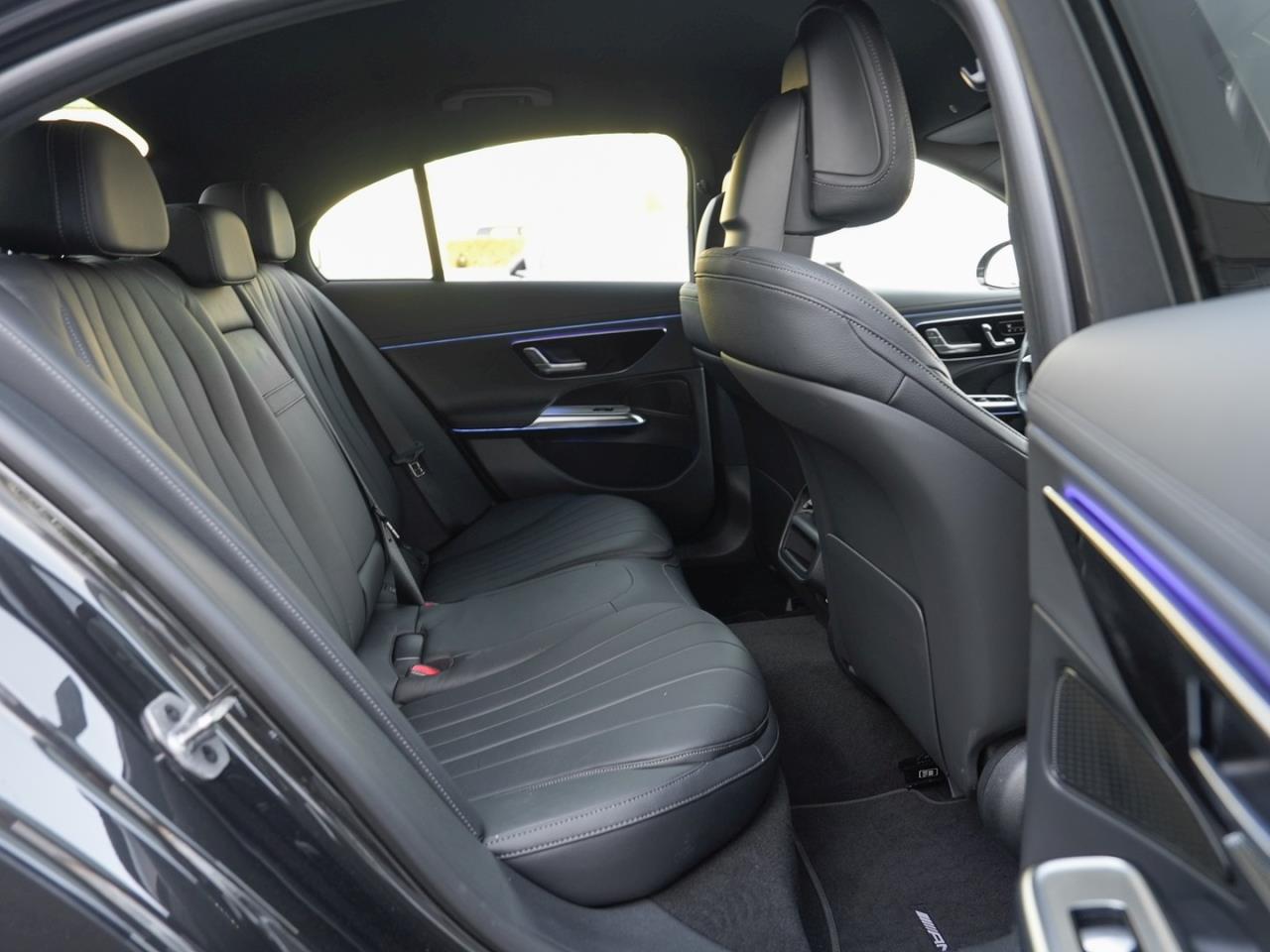 Mercedes-Benz E 300 e AMG MBUX Distronic Memory AHK 360°