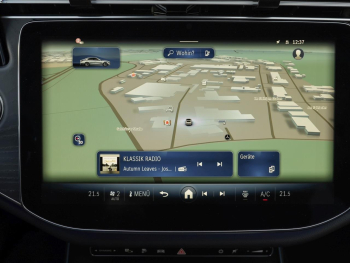 Mercedes-Benz E 300 e AMG MBUX Distronic Memory AHK 360°