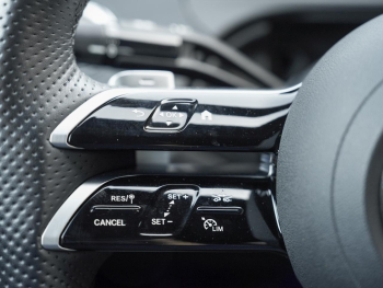 Mercedes-Benz E 300 e AMG MBUX Distronic Memory AHK 360°