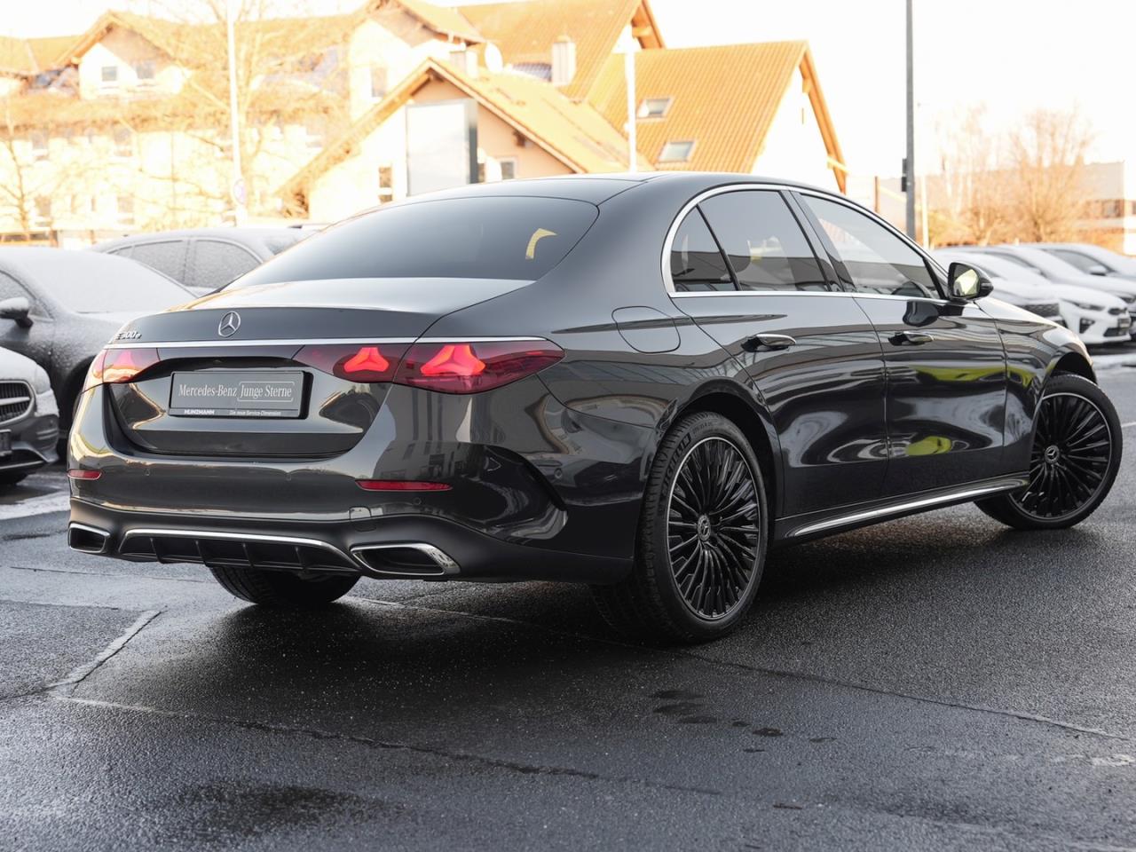 Mercedes-Benz E 300 e AMG MBUX Distronic Memory AHK 360°