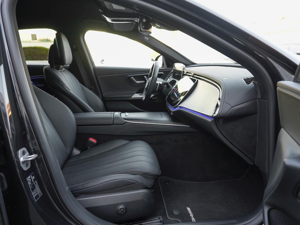 Mercedes-Benz E 300 e AMG MBUX Distronic Memory AHK 360°