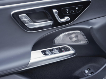 Mercedes-Benz E 300 e Exclusive Panorama Memory AHK NP 92.689