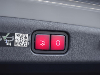 Mercedes-Benz E 300 e Exclusive Panorama Memory AHK NP 92.689