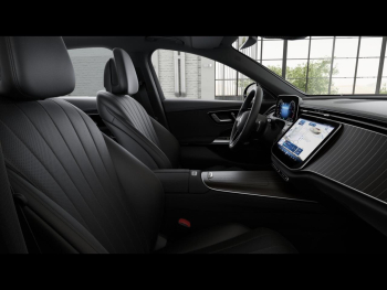Mercedes-Benz E 300 e Exclusive Panorama Memory AHK NP 92.689