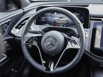 Mercedes-Benz E 300 e Exclusive Panorama Memory AHK NP 92.689