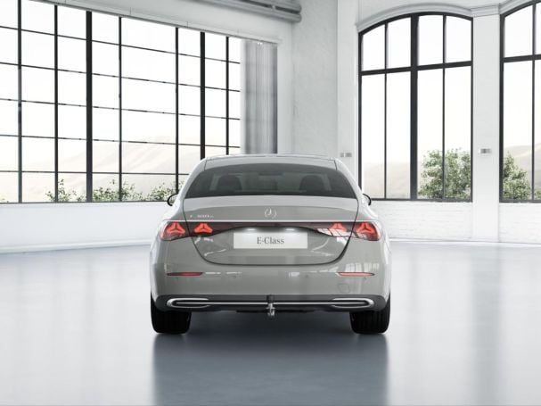 Mercedes-Benz E 300 e Exclusive MBUX Navi Panorama Memory AHK