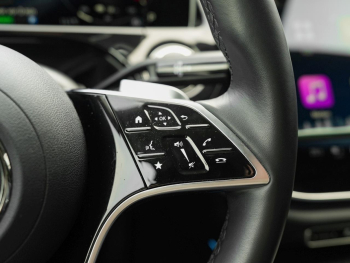 Mercedes-Benz E 300 e Avantgarde Superscreen Distronic 360°